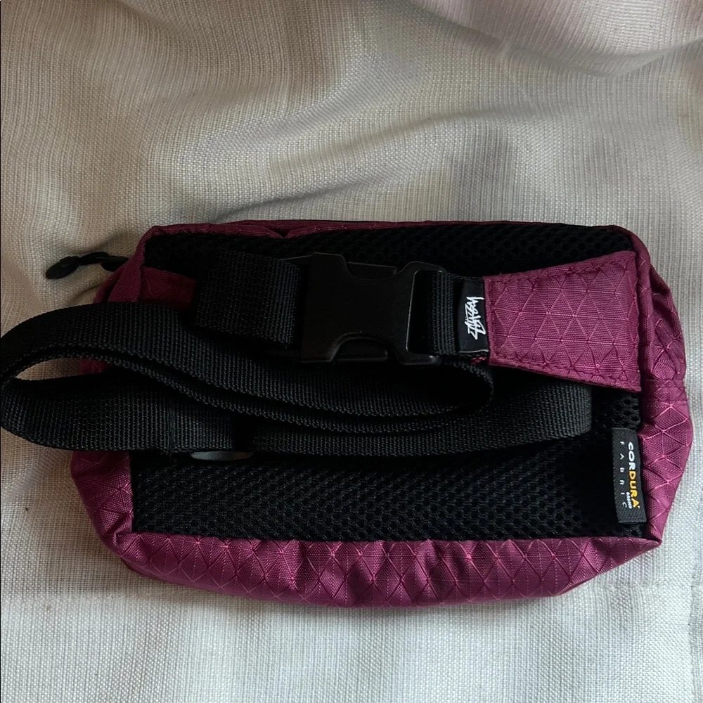 Stussy Diamond Ripstop Pouch Berry - Picture 5 of 14